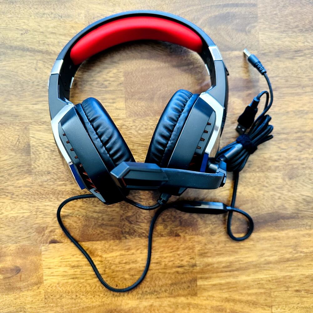 eGaming Headphones Adjustable Low Noise Mic Black Red Over the Ear Gaming